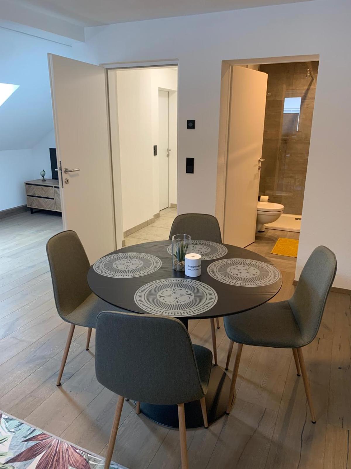 גמונדן Idyllische Suite In Zentrumsnaehe Mit Parkplatz Top 2 מראה חיצוני תמונה